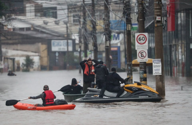 Se eleva a 144 los muertos por inundaciones en Brasil
